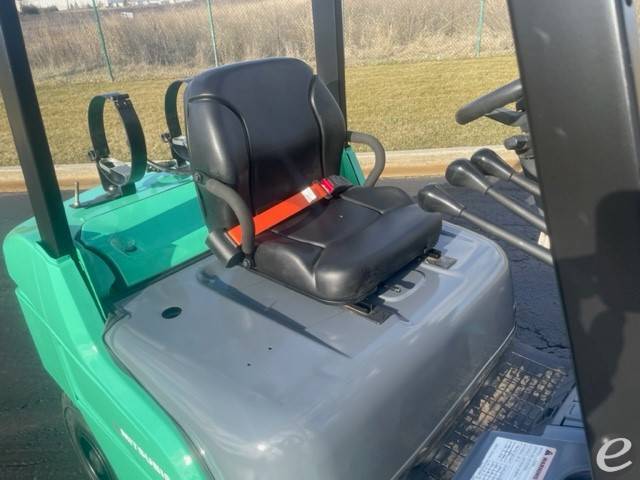 2013 Mitsubishi FG25NGLP