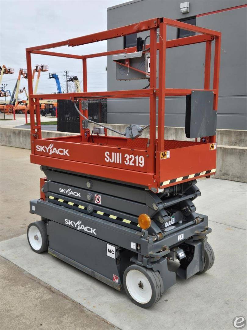 2019 Skyjack SJIII3219 Electric Scissor Lift - 123Forklift