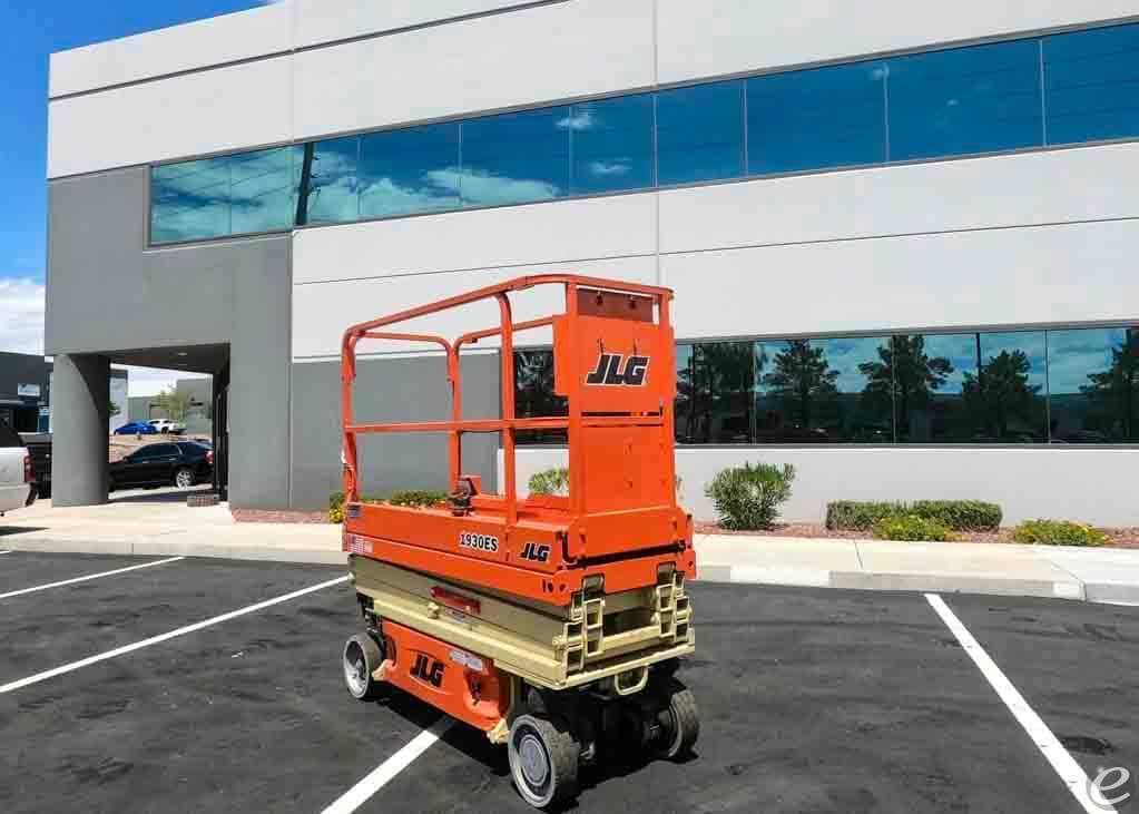 2017 JLG 1930ES