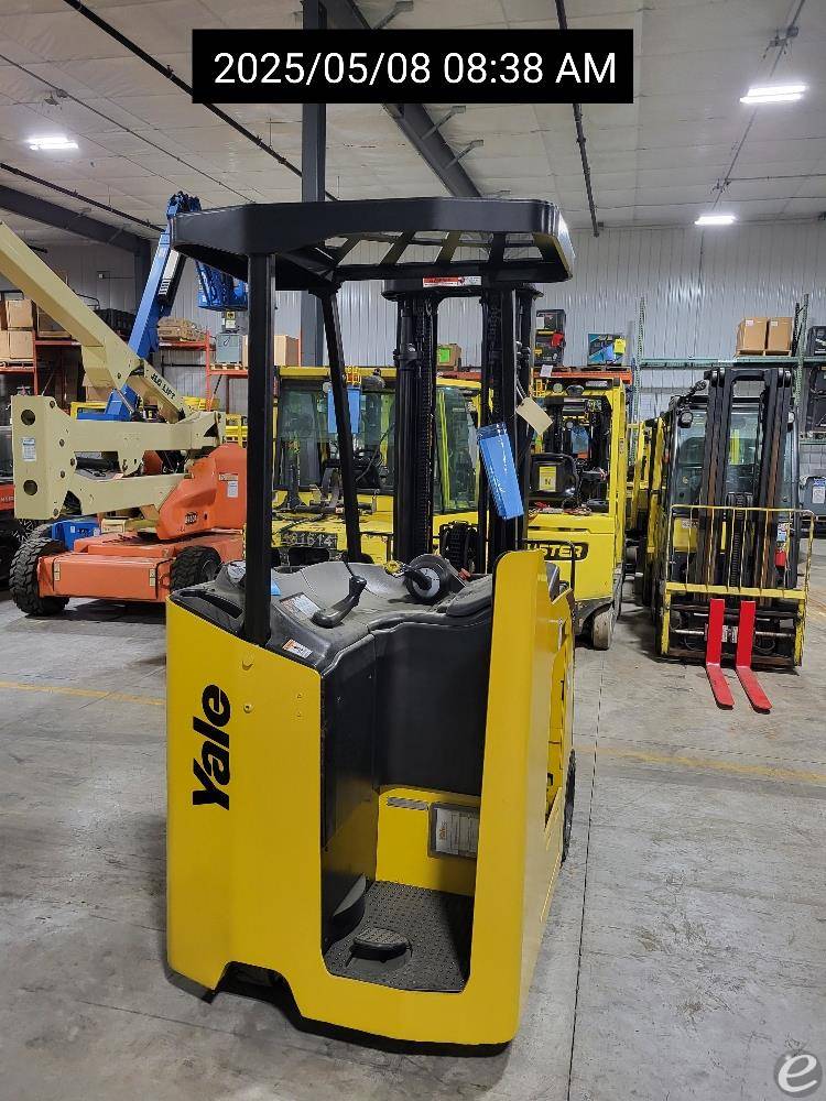 2016 Yale ESC030AD