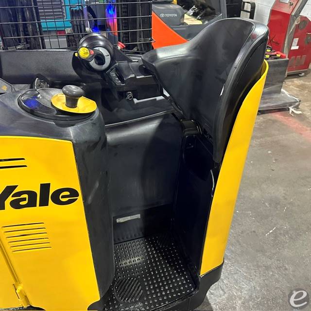 2021 Yale NR)45EB
