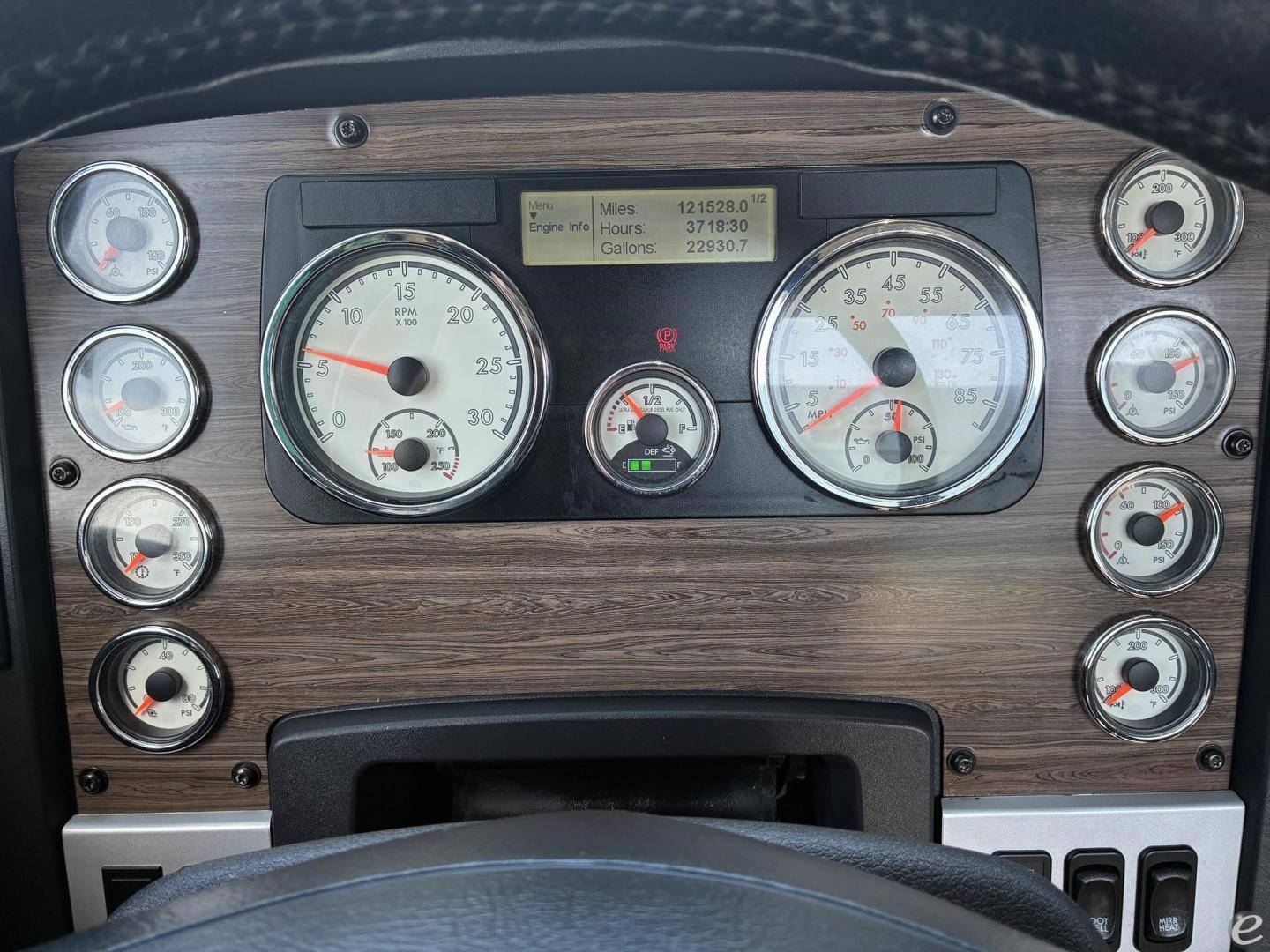 2023 Freightliner 122SD