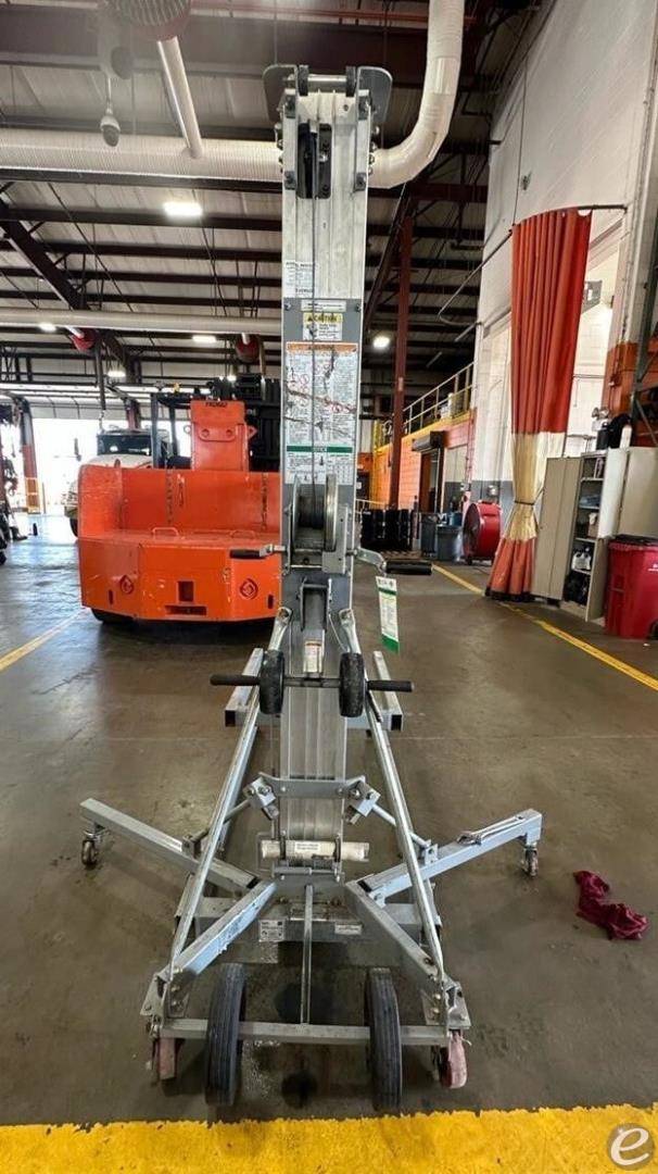 2020 Genie SLC24