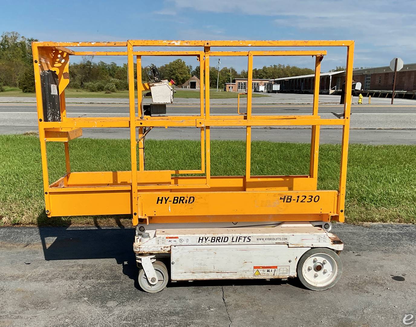 2017 Hy-Brid Lifts HB1230S3