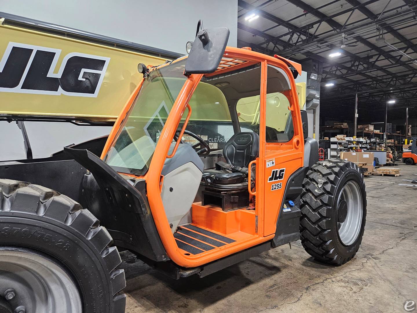 2018 JLG 1255