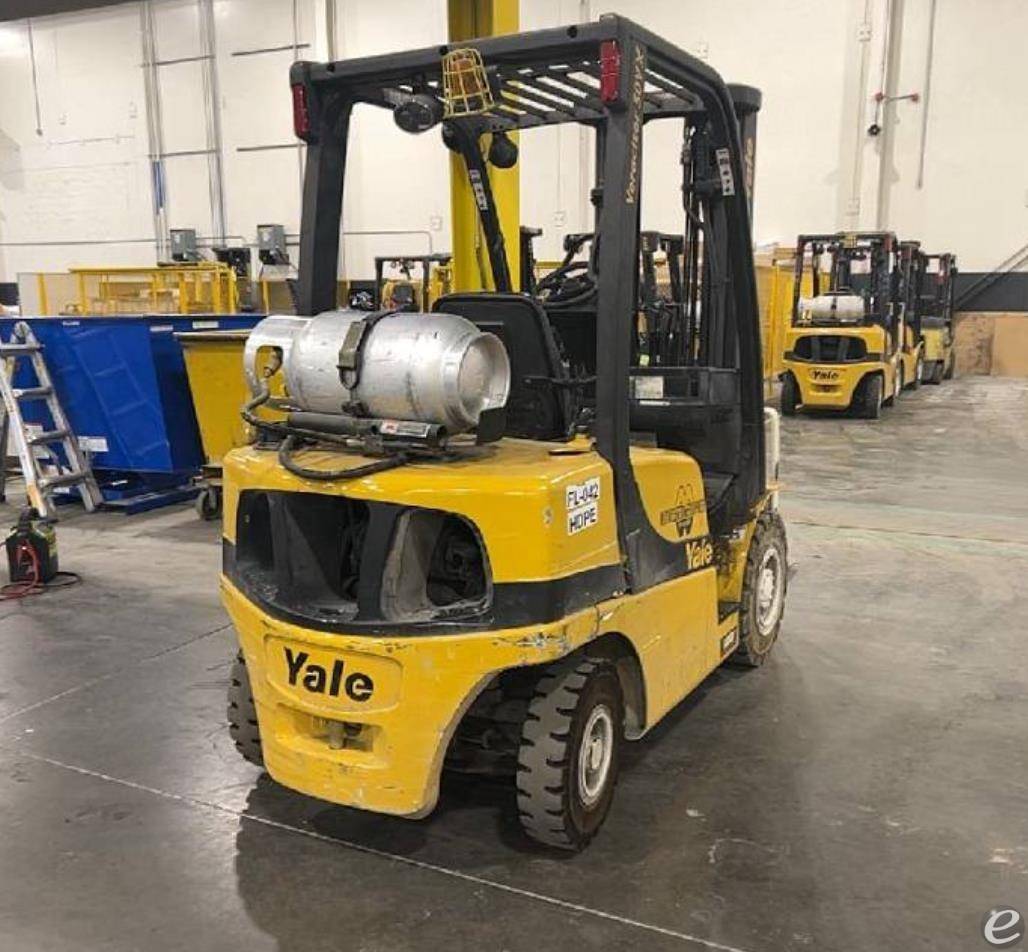 2011 Yale GLP050VX