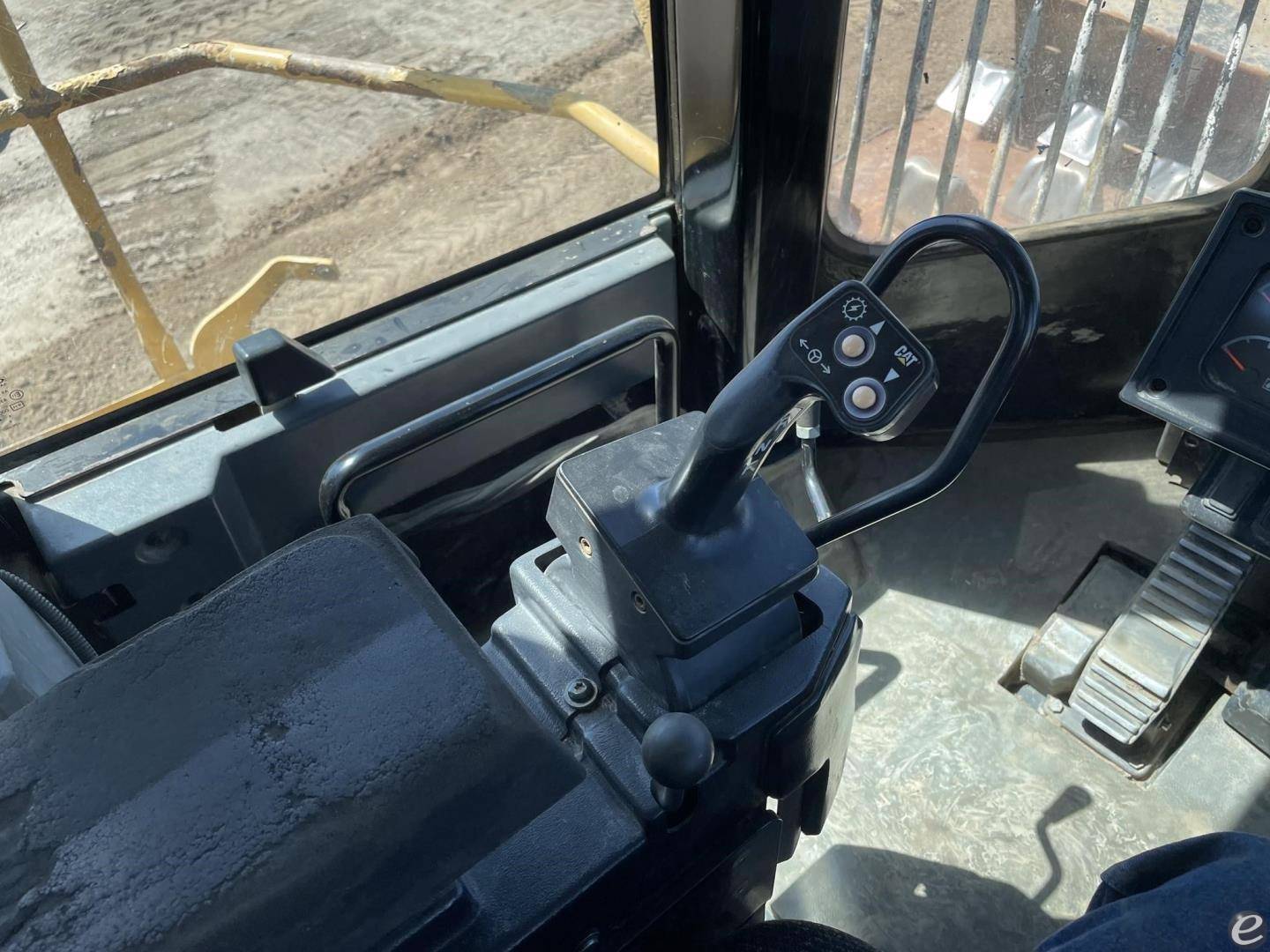 2011 Cat 826H