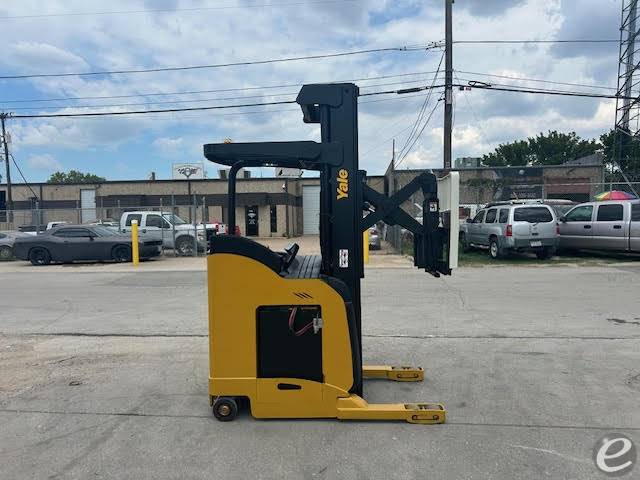 2011 Yale NR045EANL36TE110