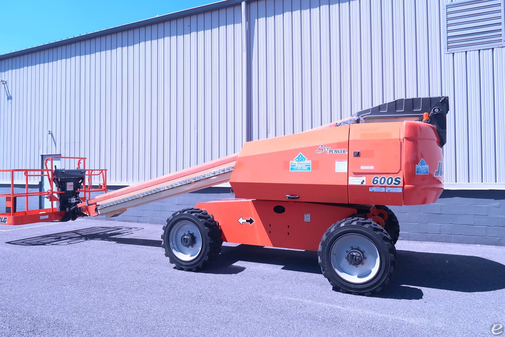 2014 JLG 600S