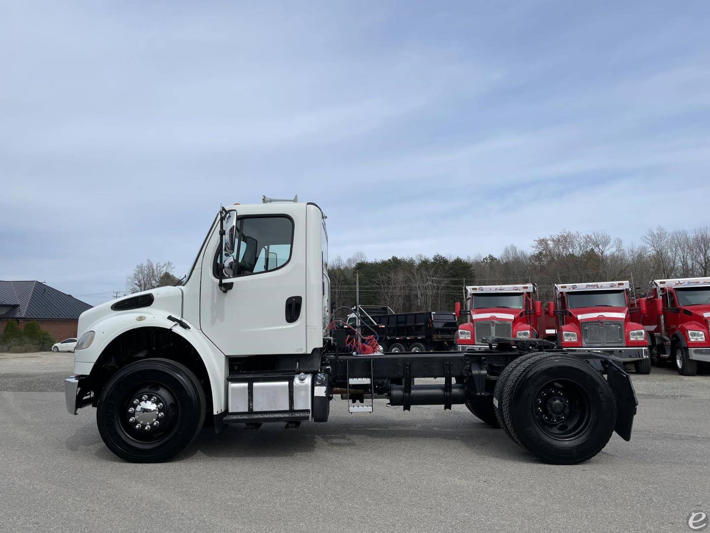 2014 Freightliner BUSINESS CLASS M2 106