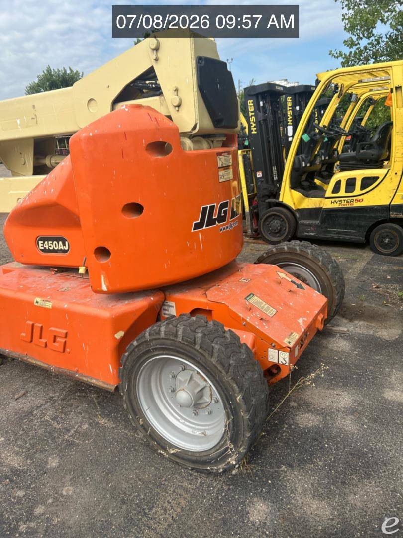 2008 JLG E450AJ