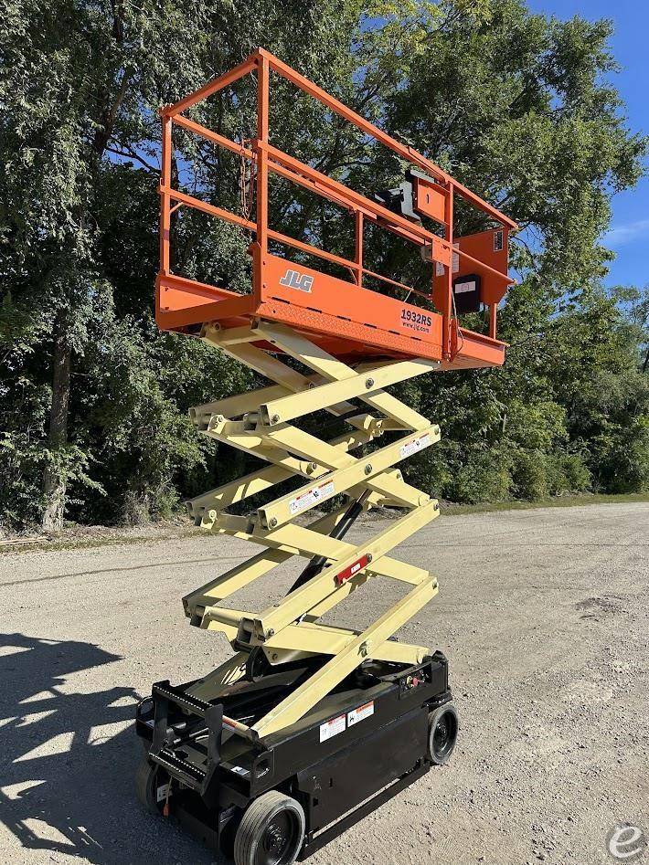 2019 JLG 1932R
