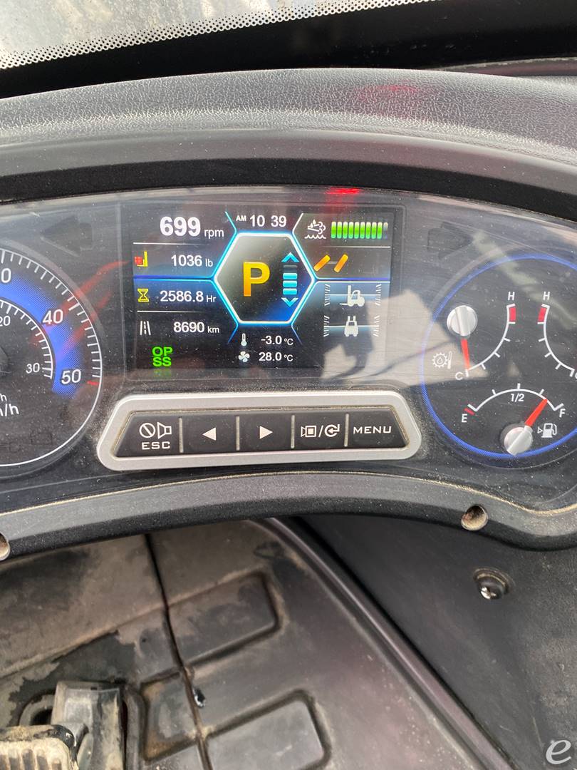 2022 Hyundai 160D-9