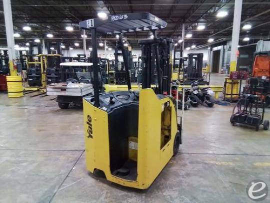 2015 Yale ESC030 Electric Forklift - 123Forklift