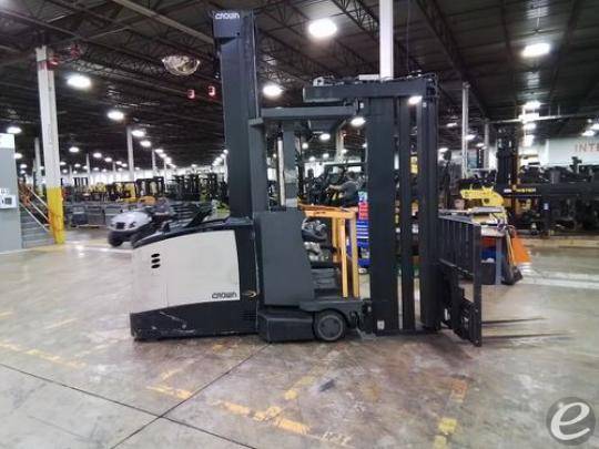 2010 Crown TSP6000-30 Electric Fork...