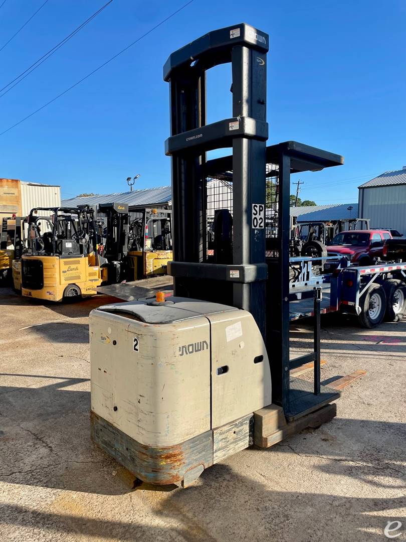 2008 Crown SP3520-30 Electric Order Picker - 123Forklift