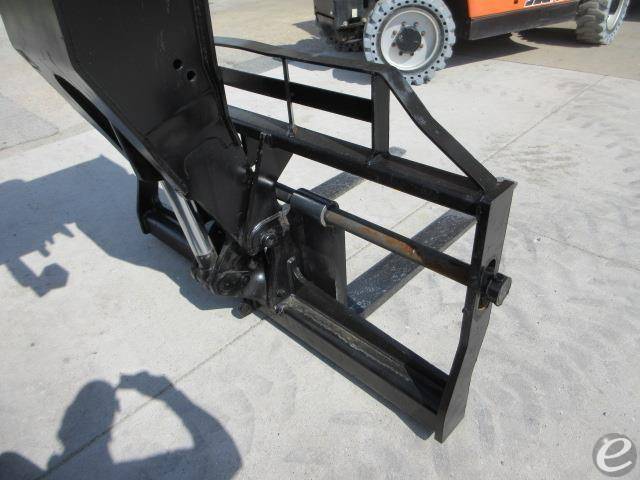2017 JLG G15-44A