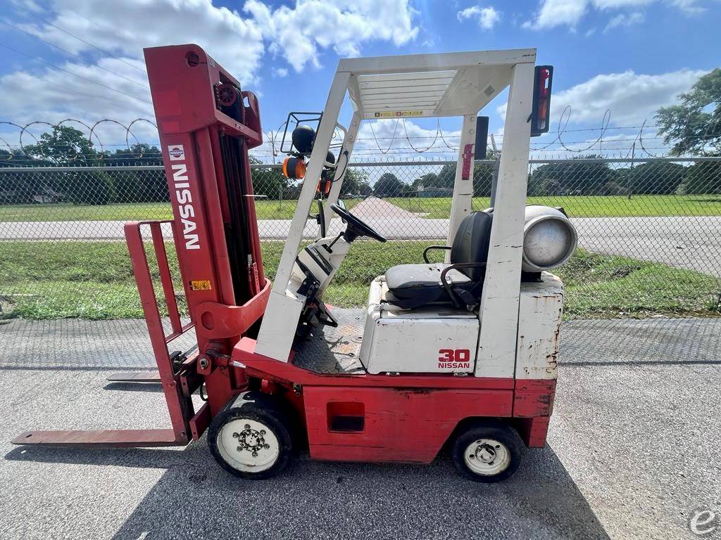 1992 Nissan                                             CPH01A15V LP Gas Forklift - 123Forklift
