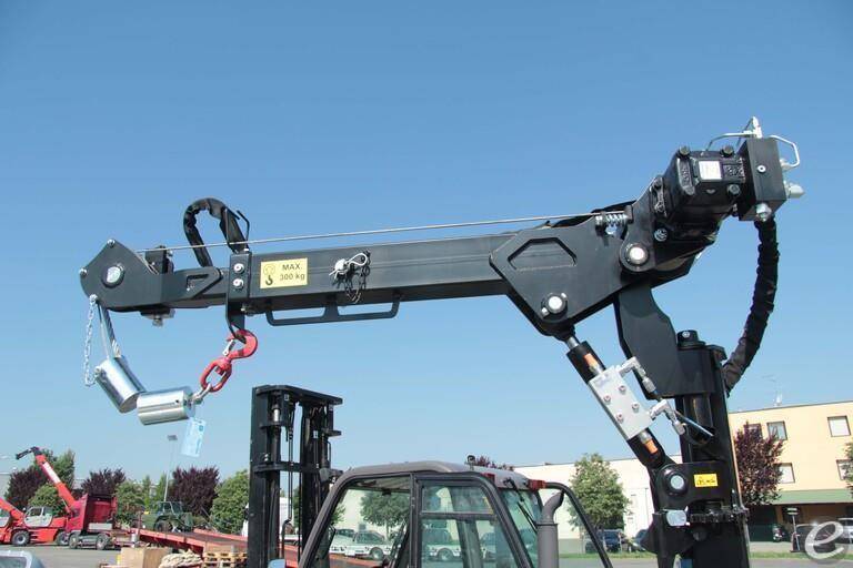 2025 Manitou PLATFORM WITH WINCH (MRT)
