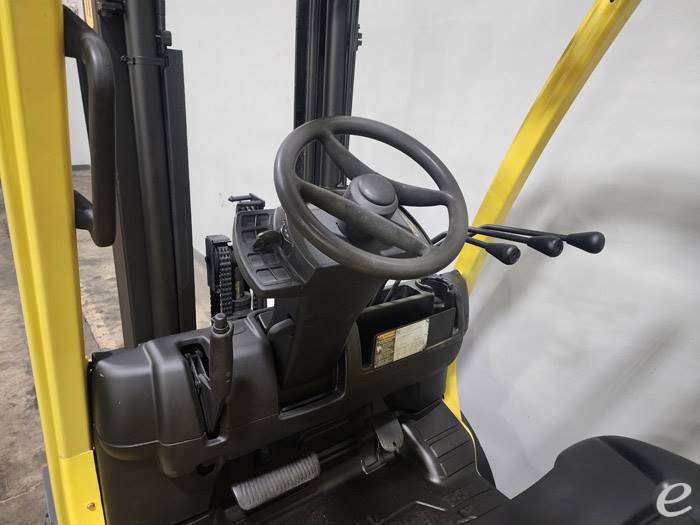 2017 Hyster H70FT