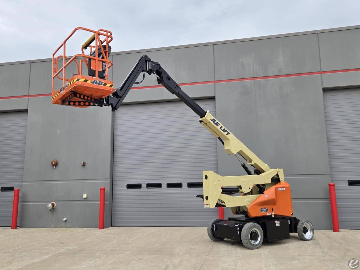 2016 JLG E400AJPN