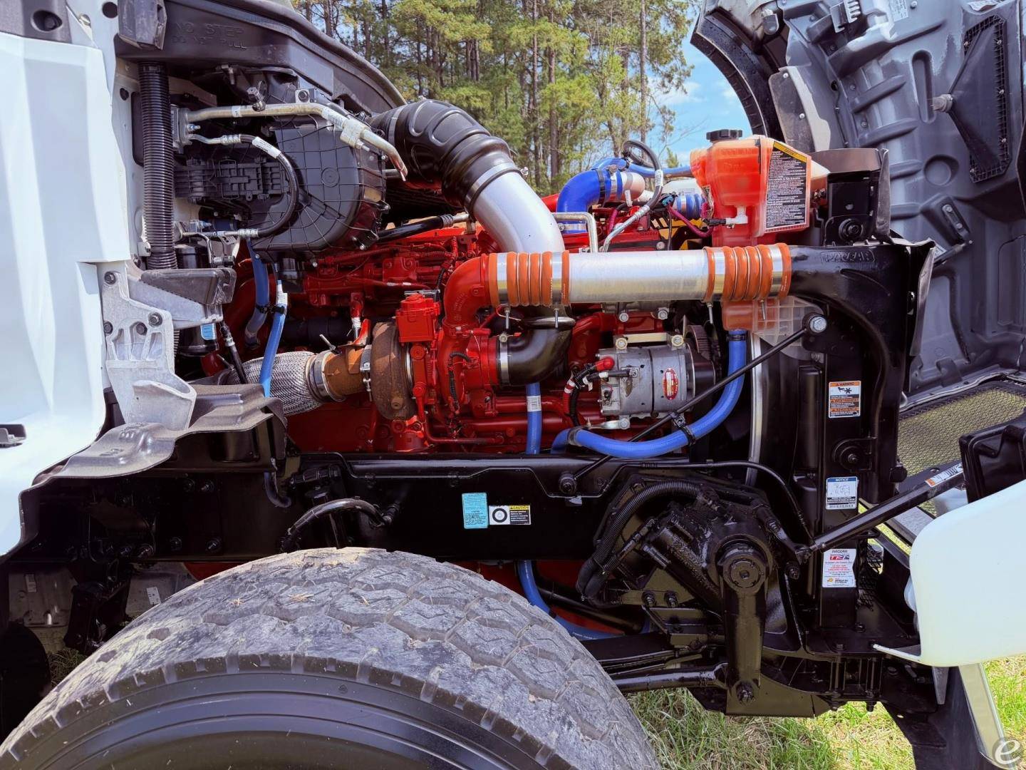 2025 Kenworth T880