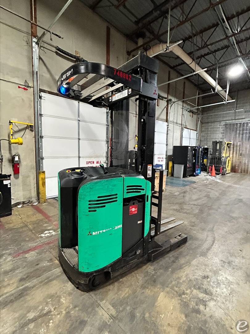 2014 Mitsubishi ESR15N1