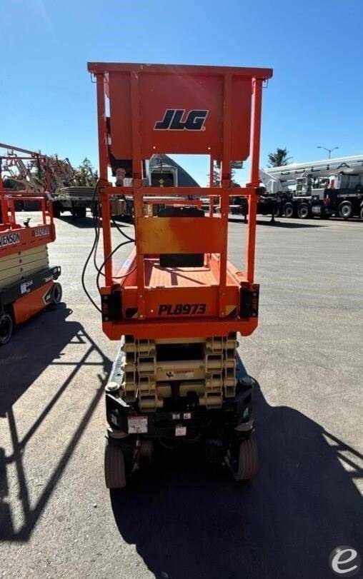 2021 JLG R1932i