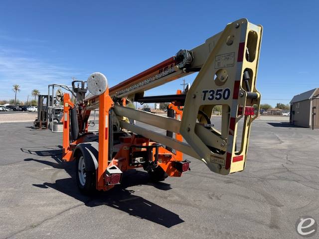 2019 JLG T350