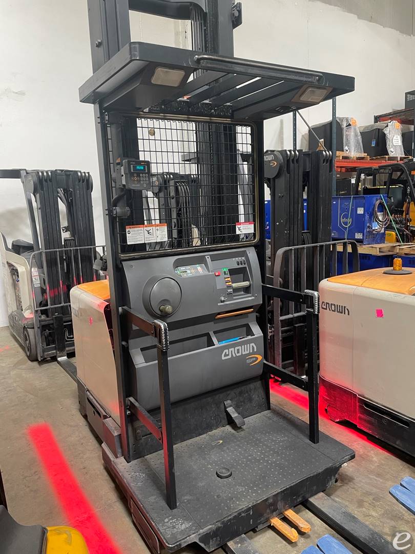 2018 Crown SP4000-30