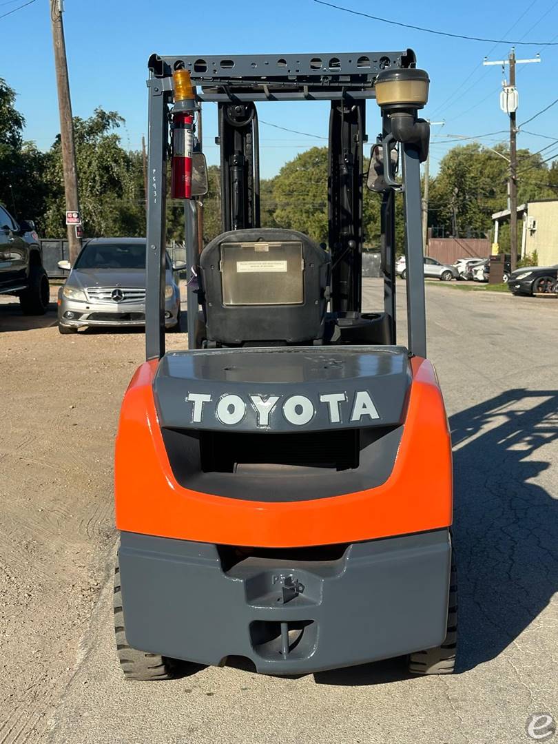 2017 Toyota 8FDU32