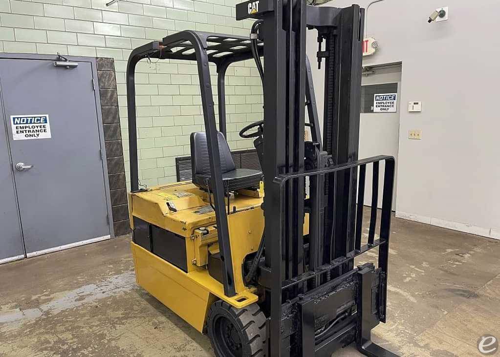 1992 Cat                                       F30 Electric Forklift - 123Forklift