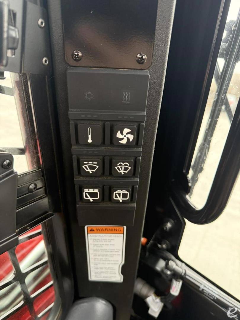 2025 Manitou 1900R