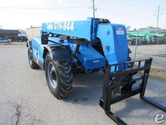 2015 Genie GTH844