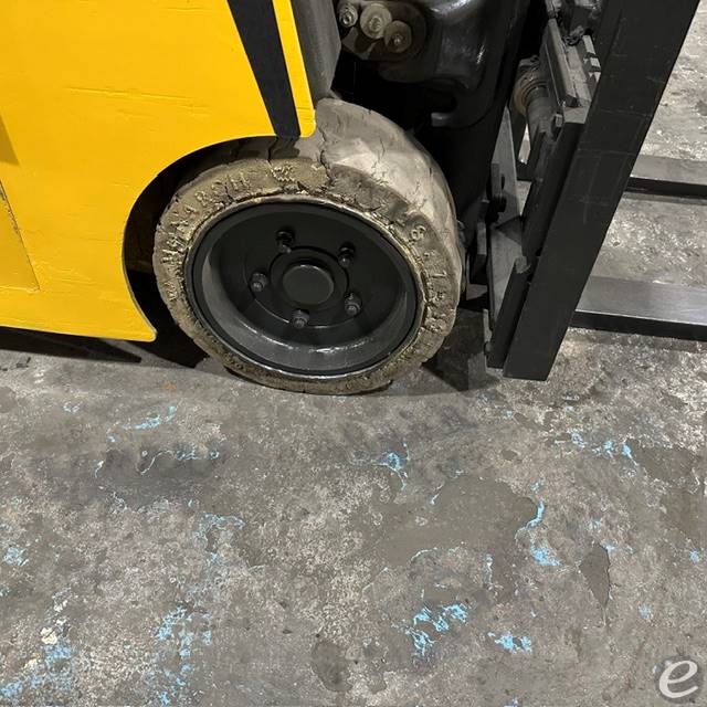 2019 Yale ESC040AD