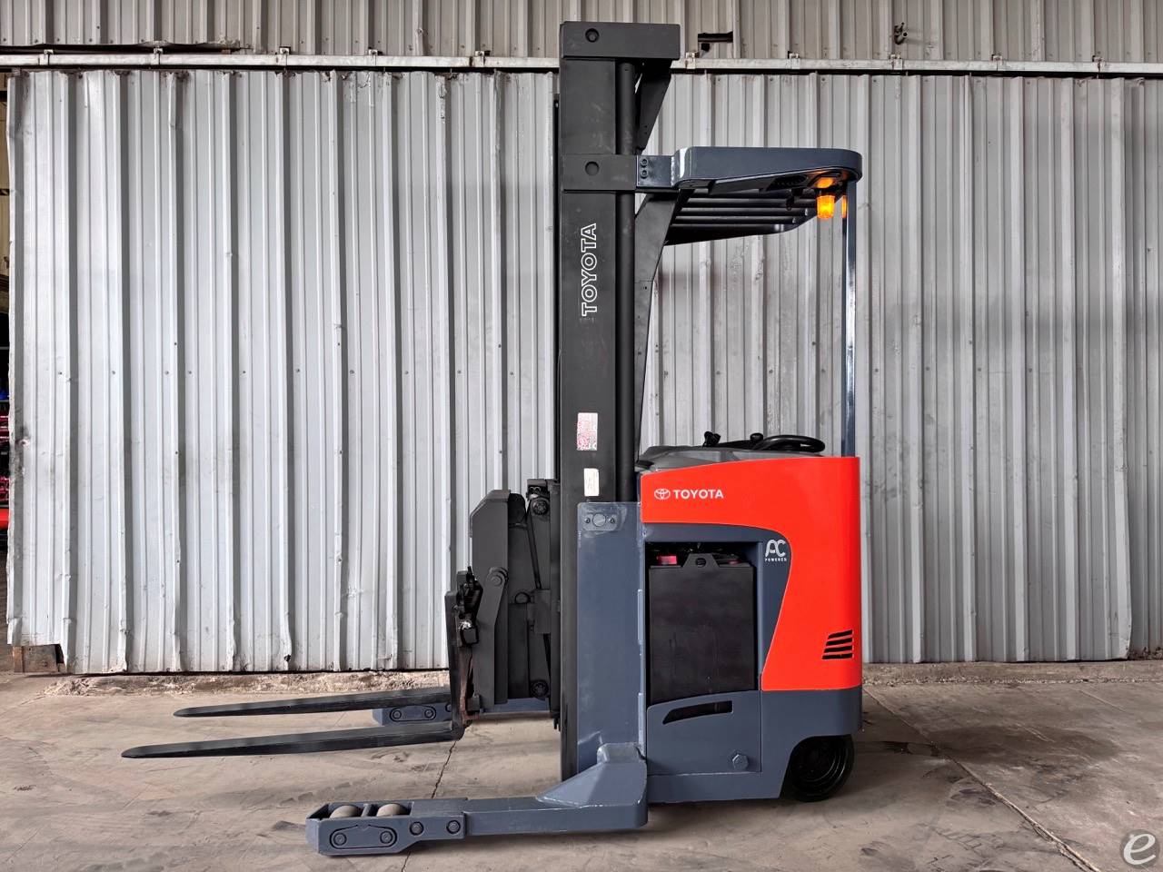 2009 Toyota 8BDRU15 Electric Reach Truck - 123Forklift