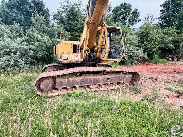 1994 John Deere 790E LC