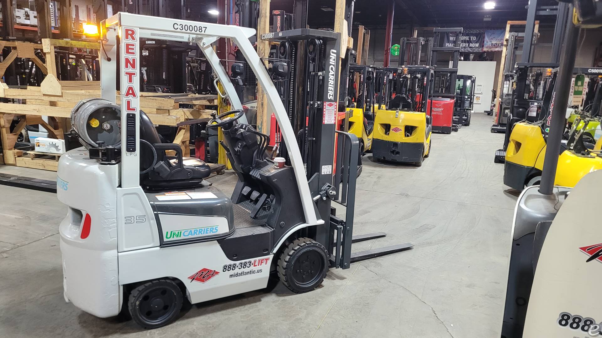 2018 Unicarriers CF35 LP Gas Forklift - 123Forklift