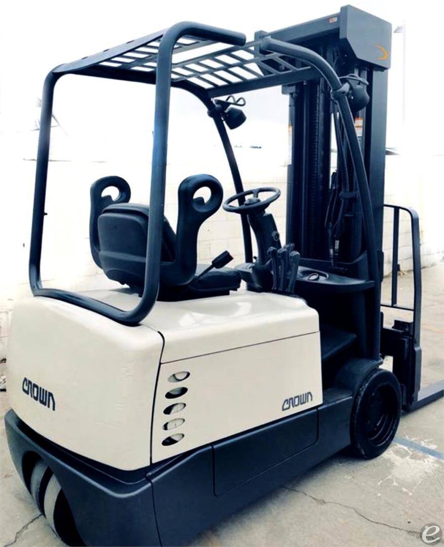 2003 Crown SC4020-35 Electric Forkl...