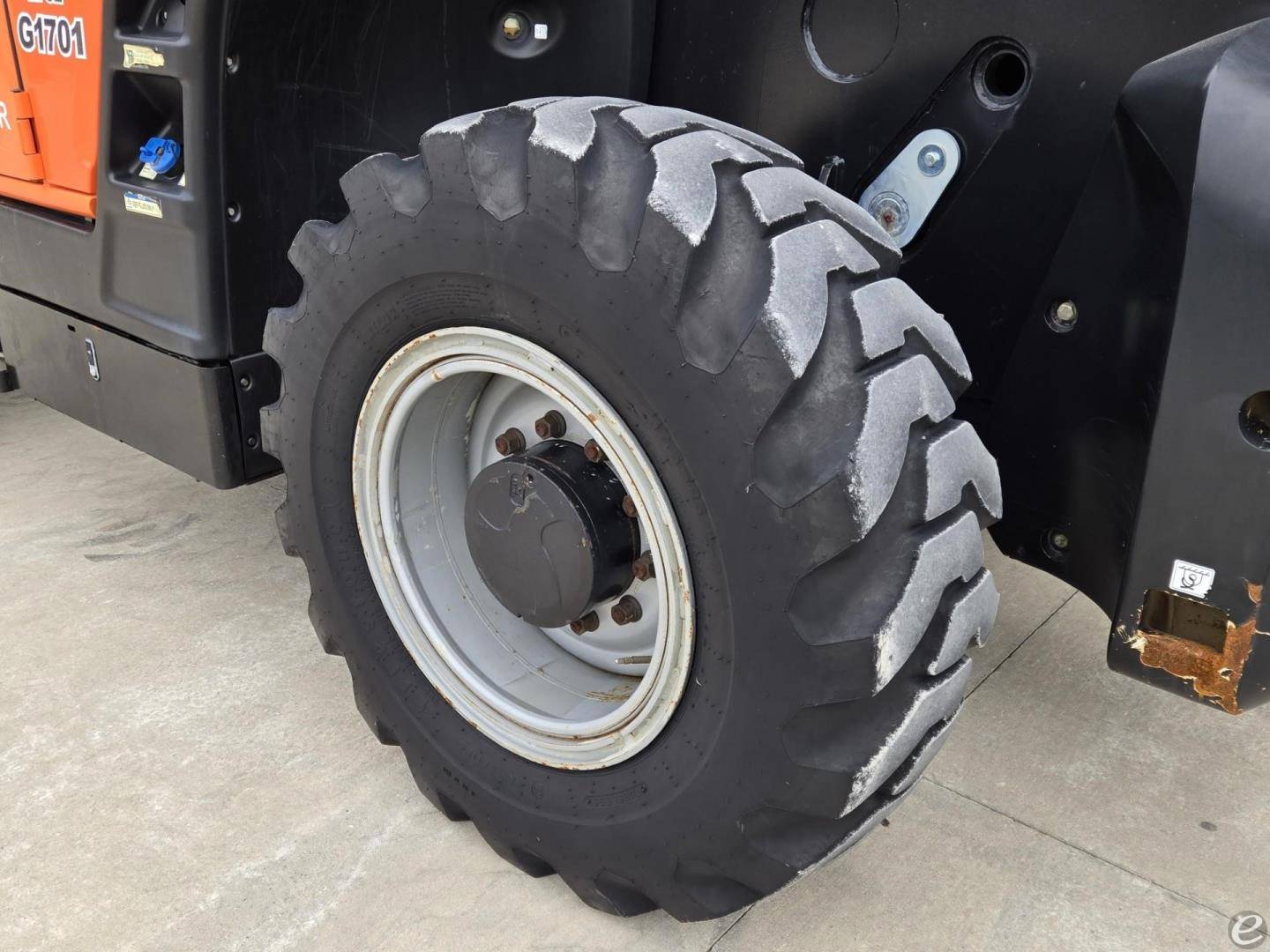 2019 JLG 1732