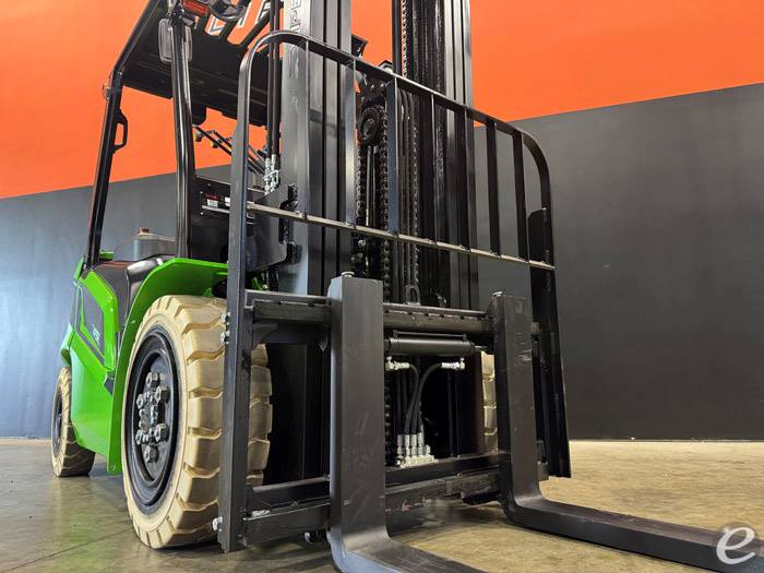 2026 Viper Lift Trucks FB30F
