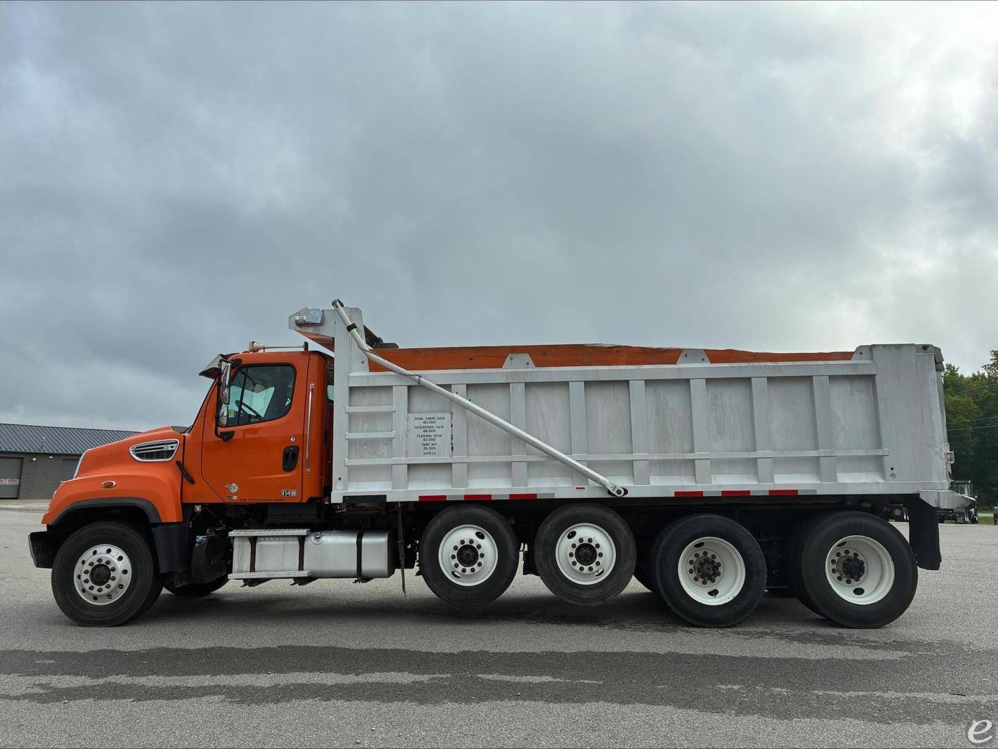 2015 Freightliner 114SD