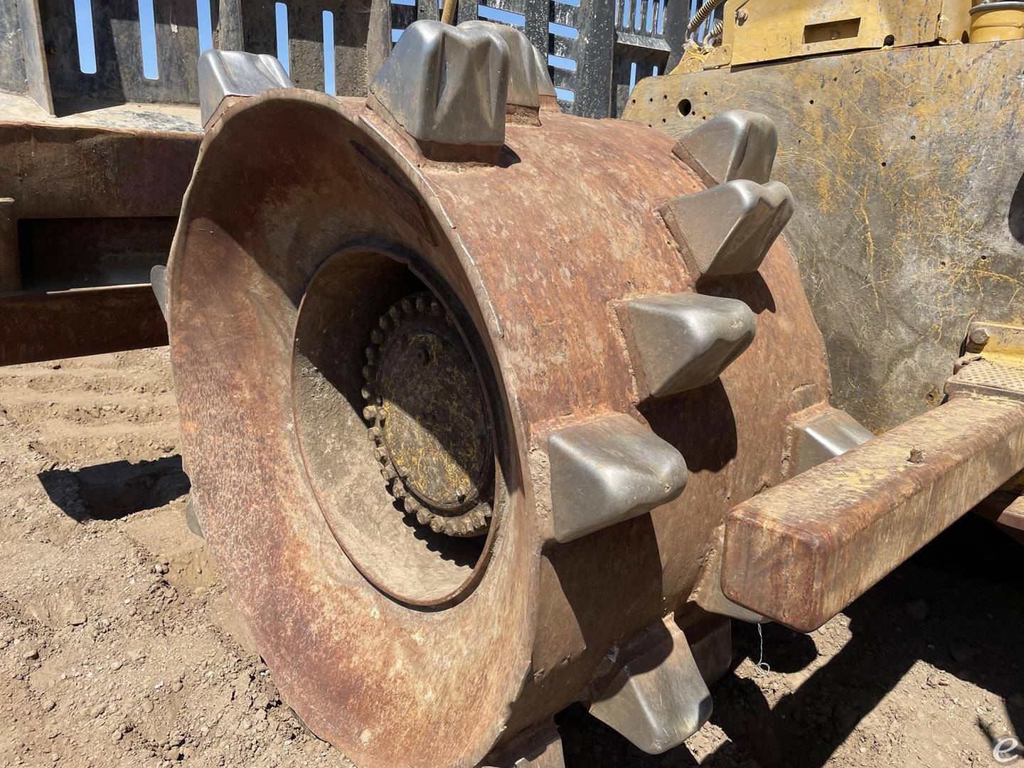2011 Cat 826H
