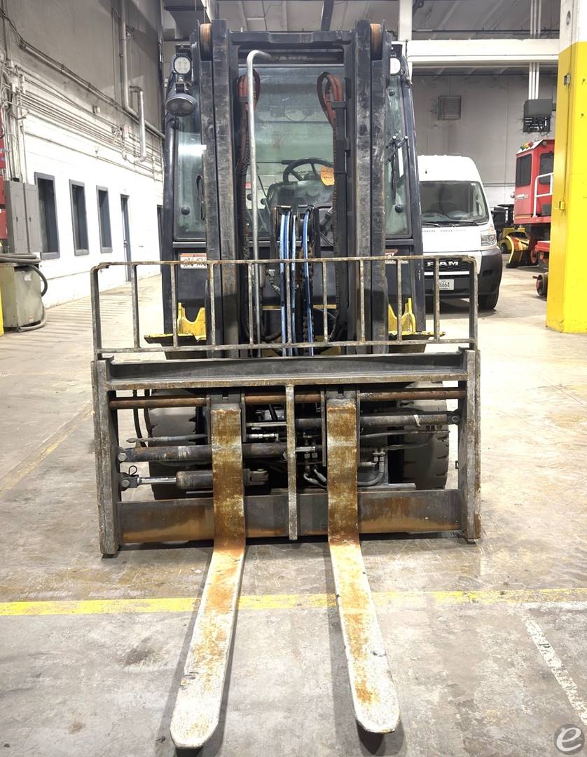 2017 Yale GP090VX