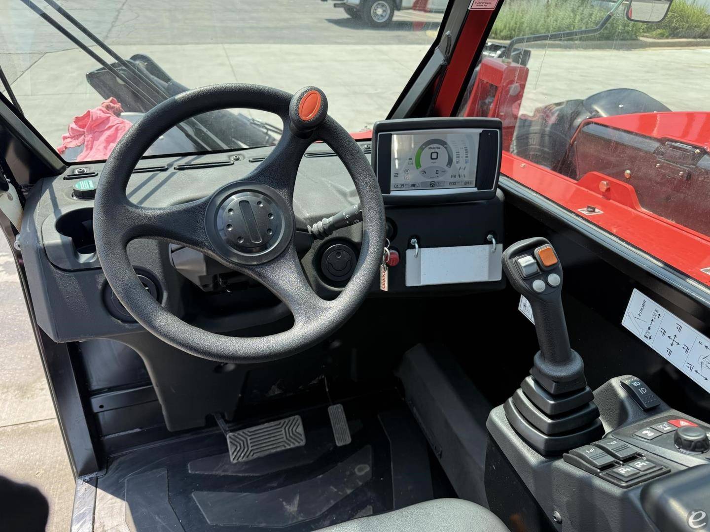 2025 Manitou MTA1055