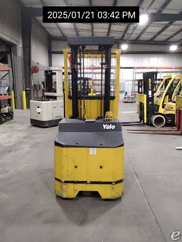2015 Yale OS030EF