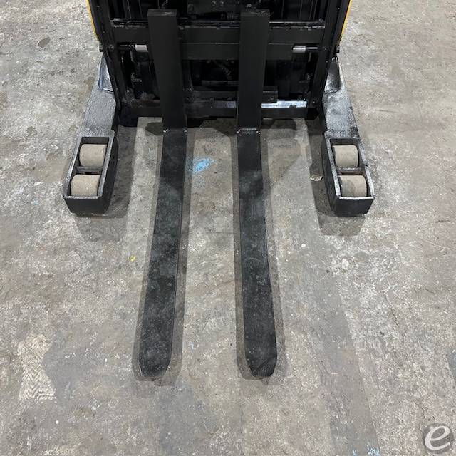 2018 Yale NR045EB