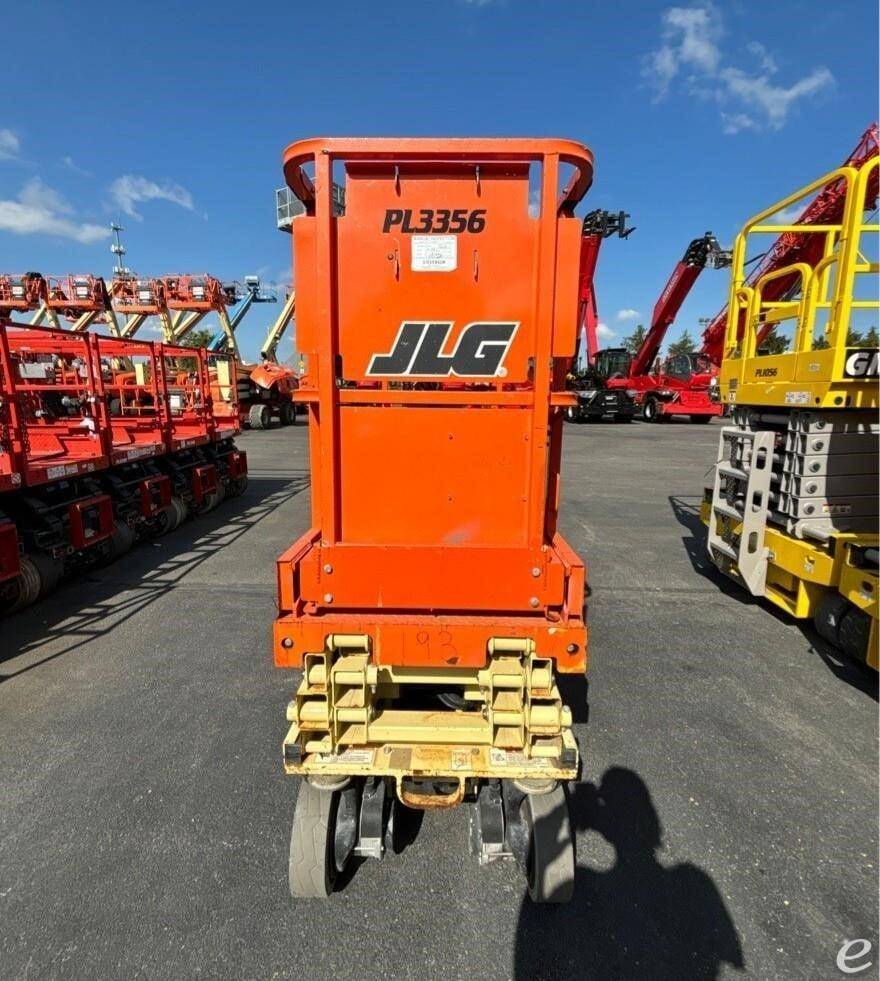 2017 JLG 1930ES