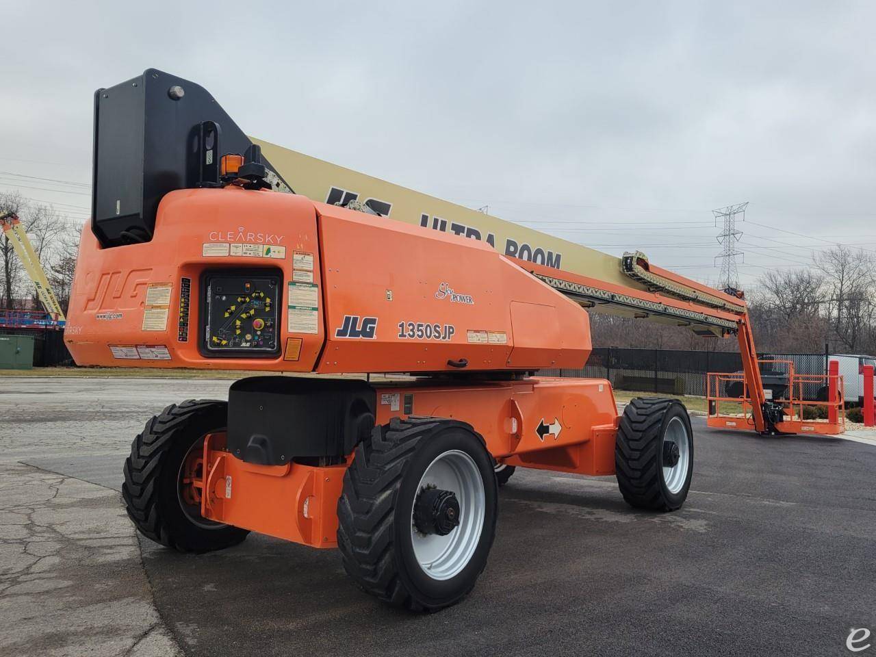 2011 JLG 1350SJP