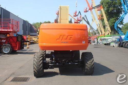 2019 JLG 800S